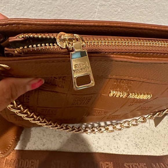 Steve Madden - Picture 9 of 10